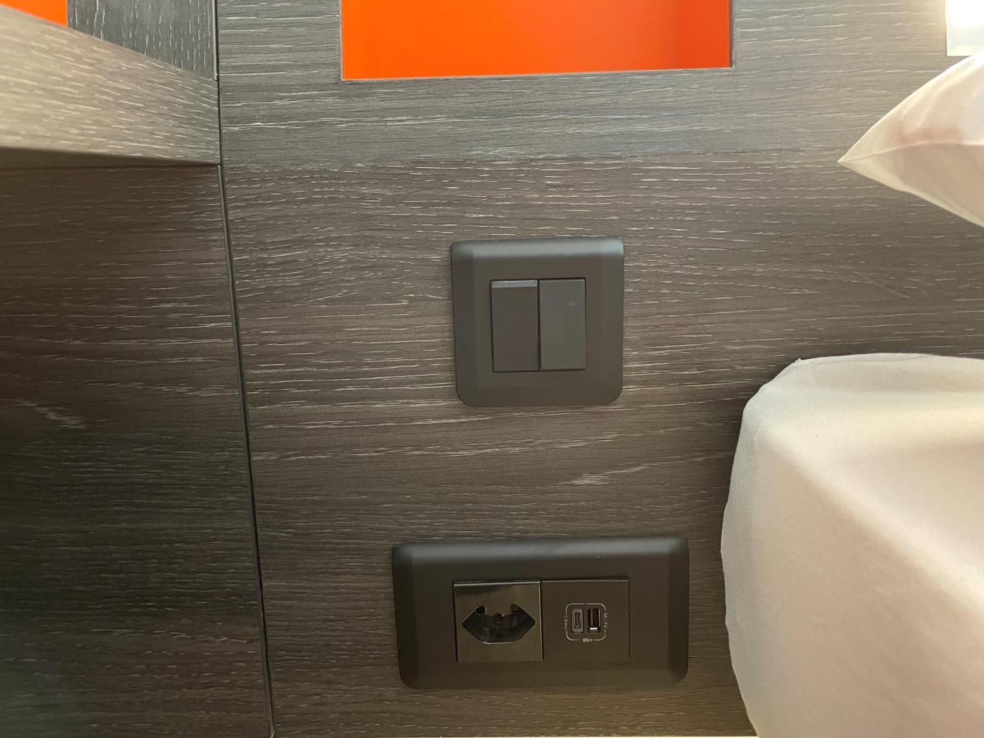 Easyhotel Zuerich Main Station Cameră foto