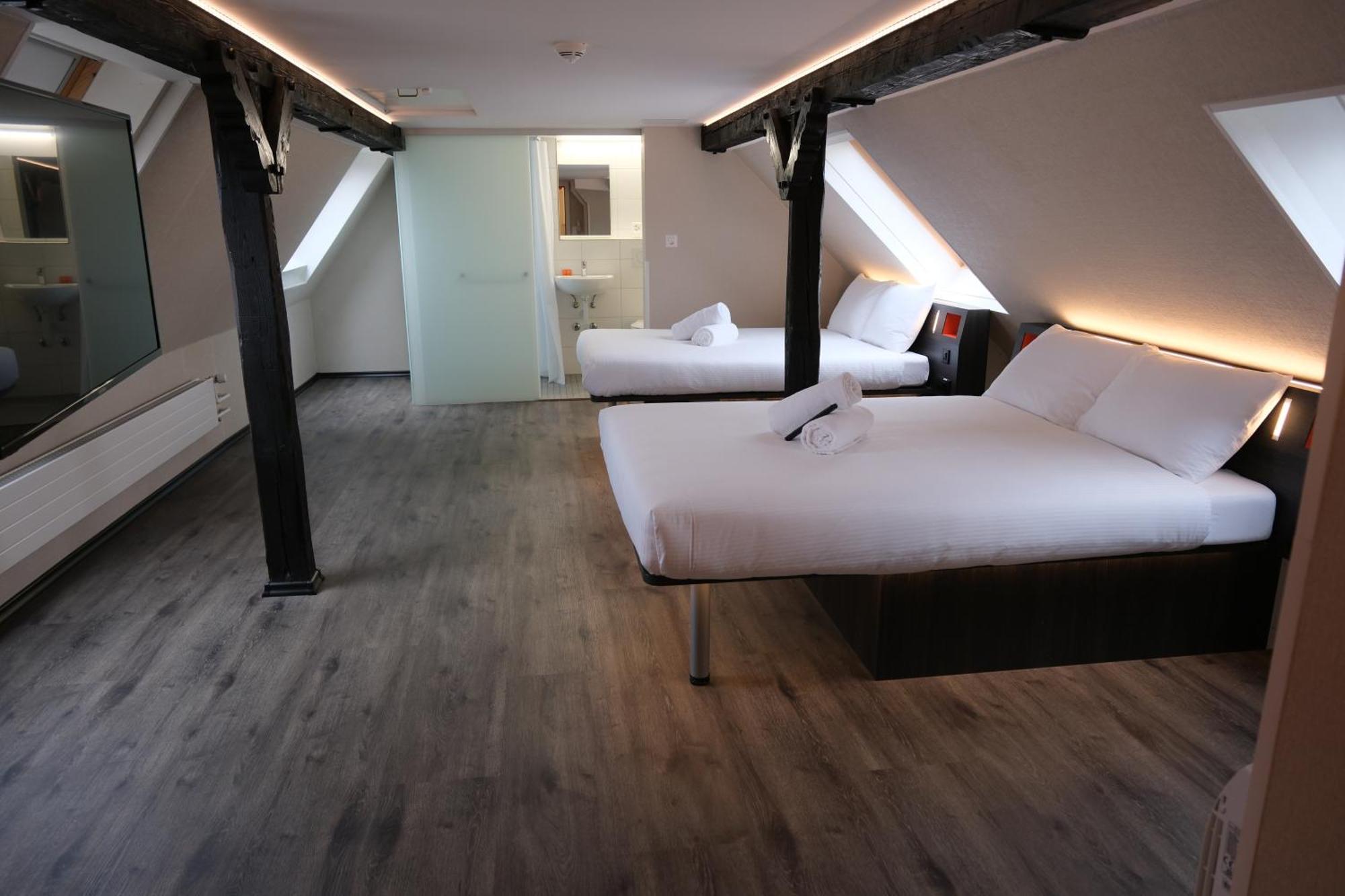 Easyhotel Zuerich Main Station Cameră foto